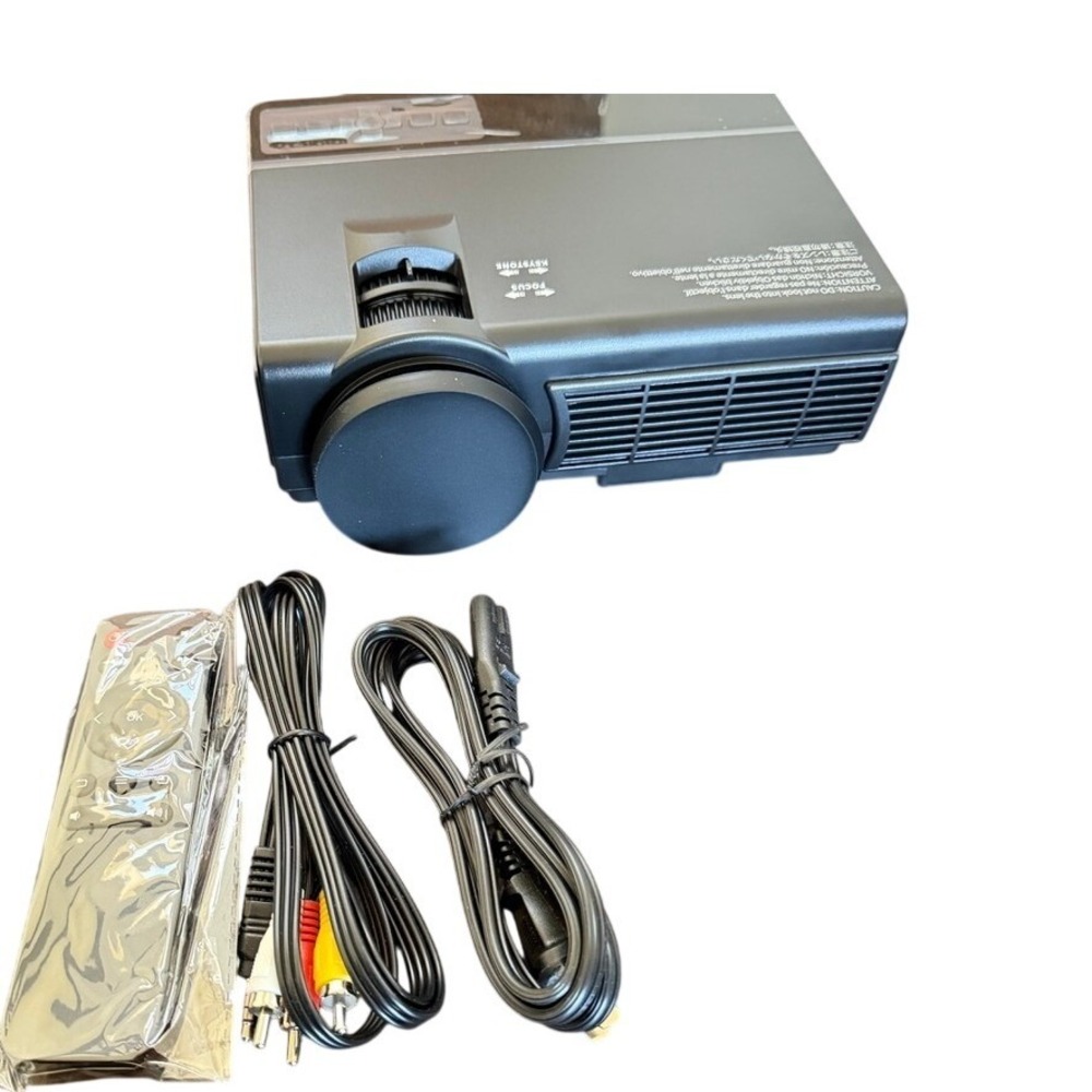 LED Projector Portable Home Theater Q5 Cinema Black Multimedia HDMI USB